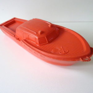 bateau rouge