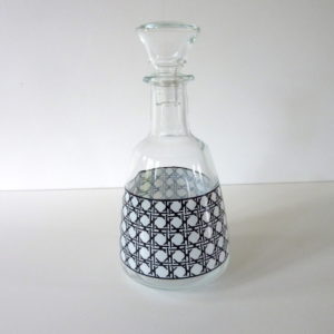 Carafe à liqueur noire et blanche