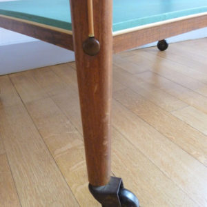pied table à roulettes vintage