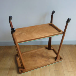 table à roulettes bois et vinyl
