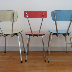 Chaises Formica bleu rose et jaune