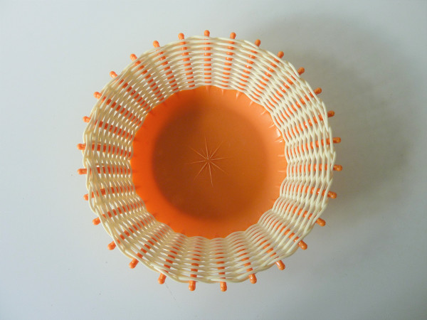 corbeille plastique orange et jaune vintage