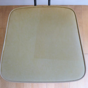 assise chaise en skaï moutarde vintage