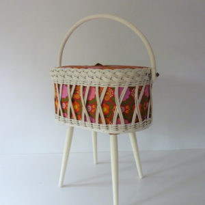 boite à couture ancienne scoubidou tissu à fleurs