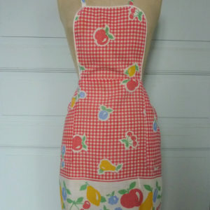 tablier vintage en coton vichy et fruits